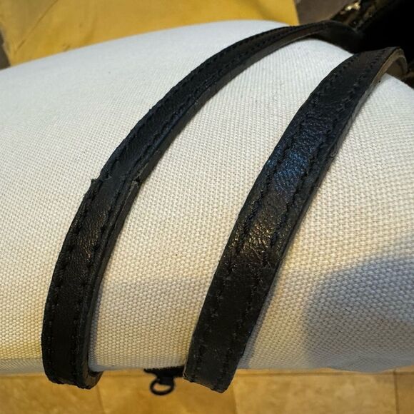 **ULTRA RARE** AUTH VALENTINO BEADED FLOWER BAG - Picture 6 of 16